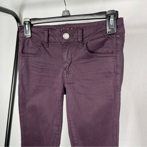 AMERICAN Eagle Outfitters Super Stretch Plum Sateen Skinny Jegging Pants - Picture 4 of 6